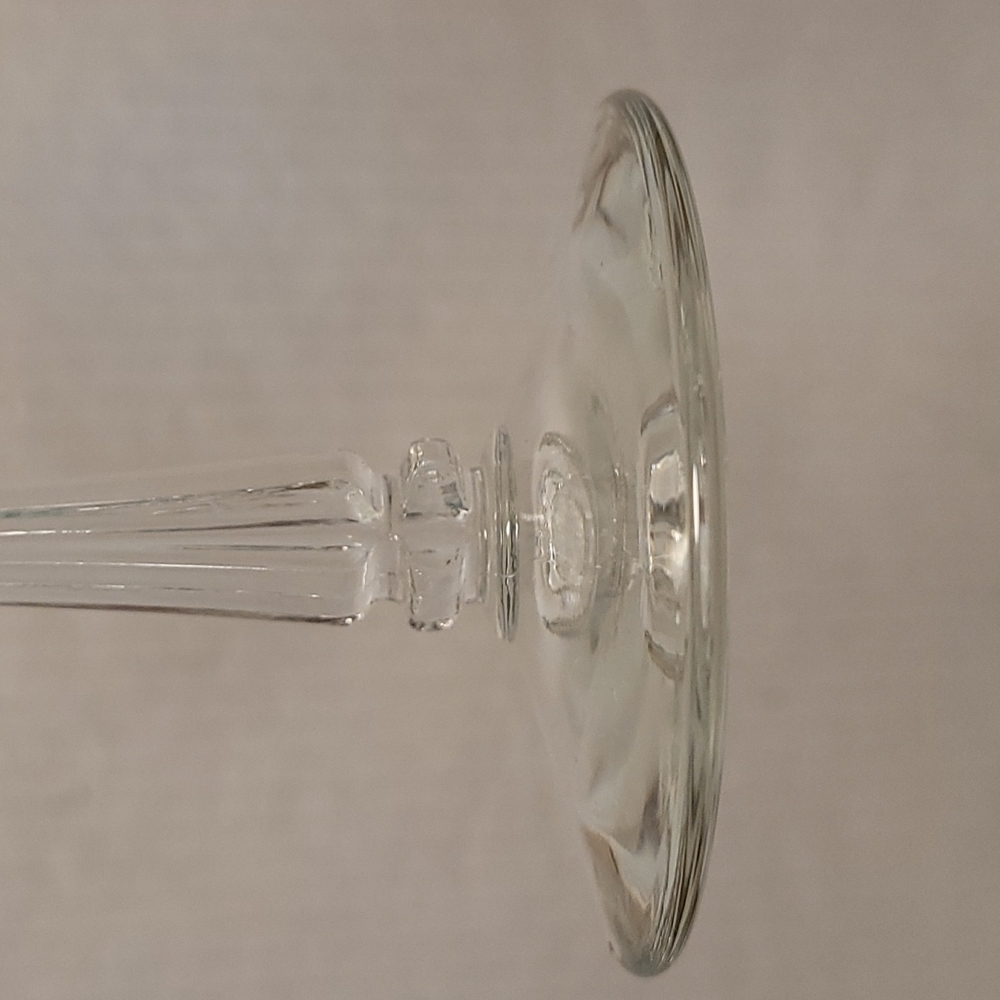 Beautiful Vintage Decanter with 9 Wine Glasses - Picture 11 of 16